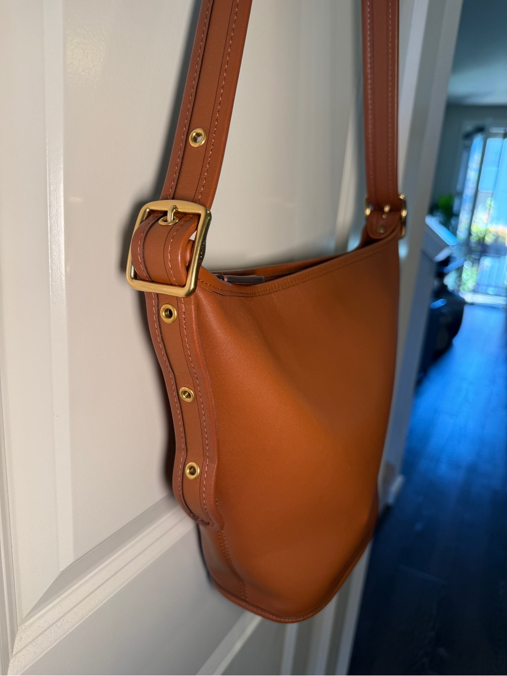 COACH - Duffle Sac Crossbody Bucket Bag in Amber Leather - Picture 5 of 15